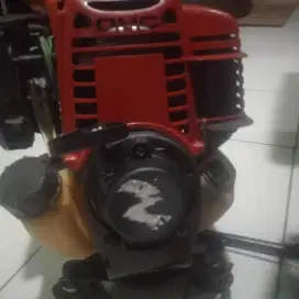 Mesin rumput 4 tak merk honda