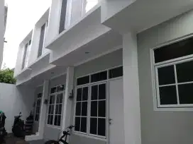 Di jual Rumah di Kemayoran Jakarta pusat lokasi strategis bebas banjir