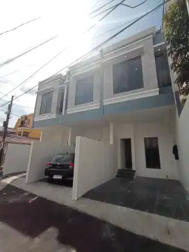 Rumah dijual di Kemayoran Jakarta pusat akses mobil lokasi strategis
