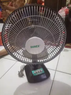 Kipas angin meja 12 inch merk sanex normal siap pakai nego tipis