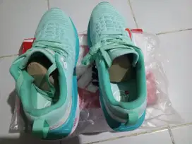 SEPATU OLAHRAGA NIKE (REACTX INFINITY RUN 42)