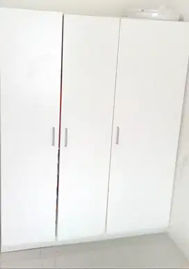 Lemari baju IKEA