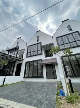 Ready Stock Rumah Mewah 2 Lantai Klasik Eropa Termurah di Bogor Kota