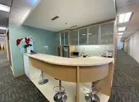 Sewa Kantor Furnished Siap Ditempati untuk 6 Pax di Sentral Senayan