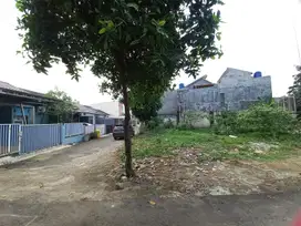 Hanya Di Tangsel ,Tanah luas 300m2  Cocok Bangun Rumah Legalitas SHM