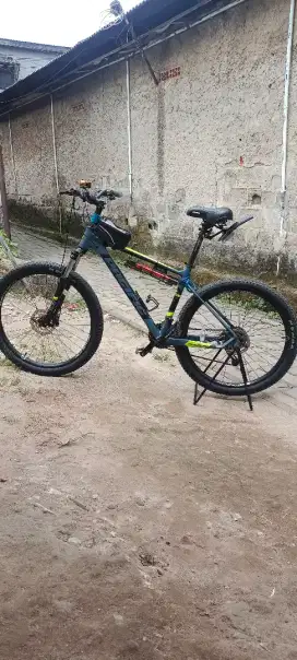 SEPEDAH MTB PACIFIC CAMERON 6.0 (SIX-ZERO) 
18.5 LARGE
(27,5 X 2.20)