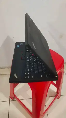 laptop Lenovo tinkpad Intel Core i5-3320M Ram 4 GB SSD 128 GB