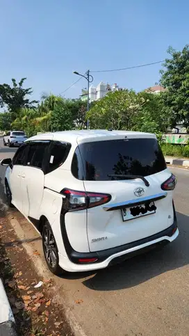 Toyota Sienta Q 2017