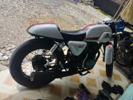 Benneli motobi 150