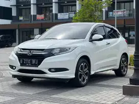 MULUS TERAWAT LIKE NEW ! Honda HRV 1.8 PRESTIGE AT 2015 Putih