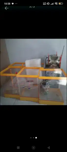 Dijual box es akrilik 20 liter