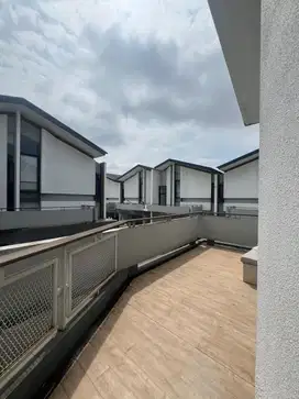 DIJUAL RUMAH DI CLUSTER HUMMINGBIRD HOUSE BUARAN GADING SERPONG