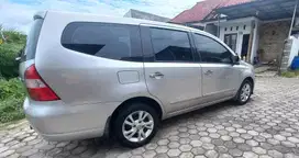 Nissan Grand livina 2013 Bensin