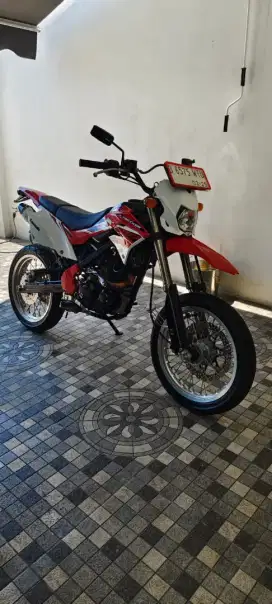 Di jual kawasaki D trecker 2019
