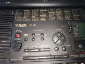 Keyboard Yamaha PSR 620 dan Lemari Nya