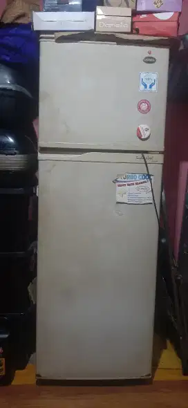 Kulkas 2pintu tinggi