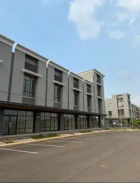 Ruko Mewah di Suvarna Sutera Pasar Kemis Tangerang