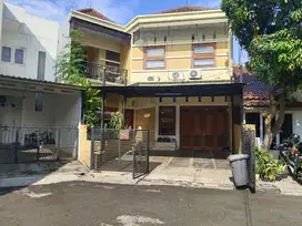 Rumah Raffles Hills Cibubur: 2 Lantai, LT 220 m2, Hadap Taman