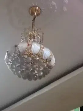 Lampu hias untuk di plafon