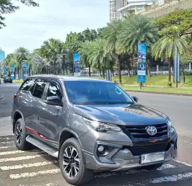 TOYOTA FORTUNER VRZ TRD 2.4 AT 2019 KM 29rb TERAWAT SUPER ISTIMEWA !!