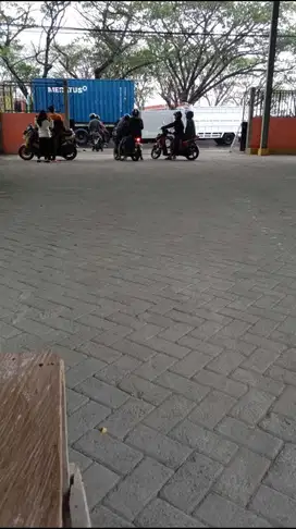 Gudang siap huni poros Ir Sutami