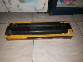 Jual cepat shock mobil KYB