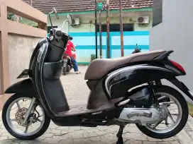 Honda Scoopy stylish 2014 stater halus mulus terawat