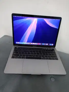 MACBOOK PRO TOUCHBAR 2018 13 INCH I7