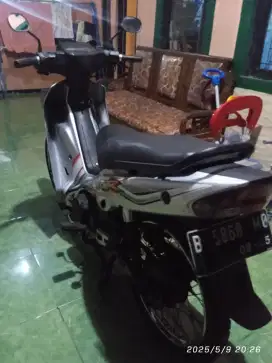 Vega r lama antik si gesit & irit