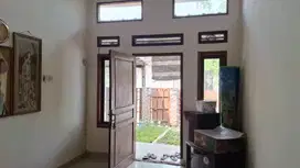 Dijual rumah pinggir jln bisa dagang di Citra Indah City