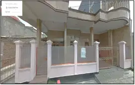 Rumah 2 lantai berikut 8 pintu kontrakan