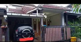 Di jual rumah dekat sekolah alfatir. Dv