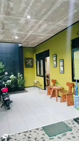 Dijual Butuh Bisa Nego / Lokasi -+ 700 Meter Dari Kota Wisata Cibubur.