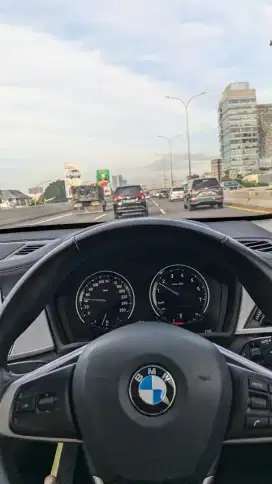 MENCARI LOWONGAN DRIVER