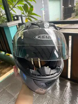 Helmet zeus zs811