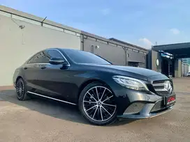 MERCEDES-BENZ C200 EQBOOST AVG 2019  BLACK ON BLACK MERCY C200 #mercy
