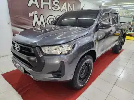 Toyota Hilux E manual Double Cabin 4x4 2022