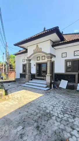 Rumah Taman Sari Kerobokan Dekat Bali Kiddy School