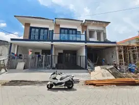 Rumah Cantik Ketintang Surabaya