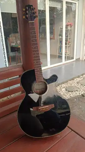 Takamine ED2NC-Black Simpanan