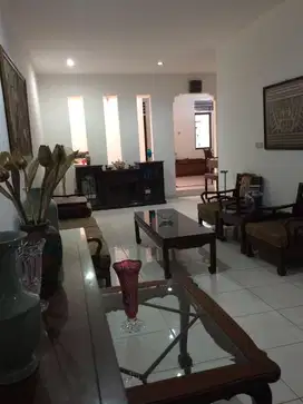 Rumah di Komplek Migas. Joglo Jakarta barat