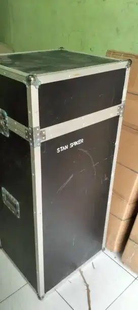 Hardcase stand speaker