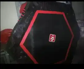 TRAMPOLIN alat loncat olahraga baru di pasang ditutup lg cuma disimpan