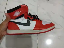 Sepatu Nike Air Jordan 1 Retro High