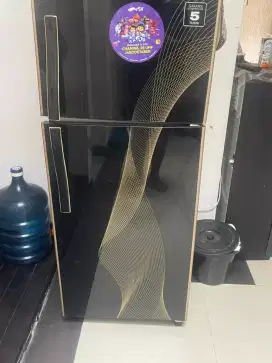 Kulkas 2 pintu polytron