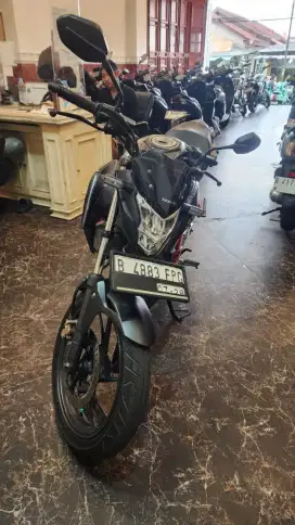 DIJUAL CEPAT LENGKAP HIDUP • CB 150 R KILOMETER RENDAH 2018