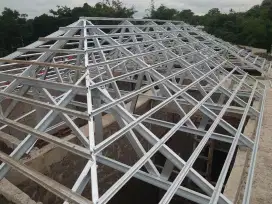 Pemasangan baja ringan dan renovasi atap rumah