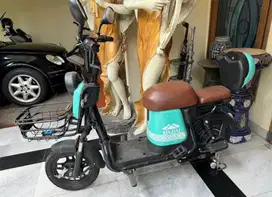 Sepeda listrik selis