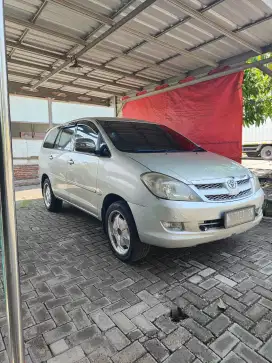 Kijang Innova 2.0 G 2005