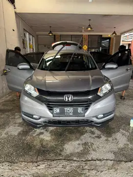 Dijual cepat HRV E CVT 2017